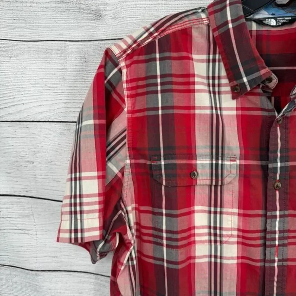 The North Face Men's Red Plaid Short Sleeve Button-Down Shirt Outdoor Casual L/G